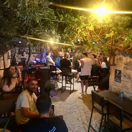 Kuyu Beergarden Vandrarhem