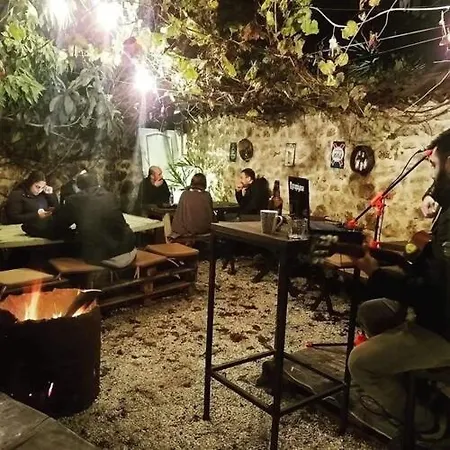 Kuyu Beergarden Vandrarhem