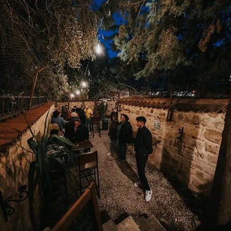 Kuyu Beergarden Vandrarhem Antalya
