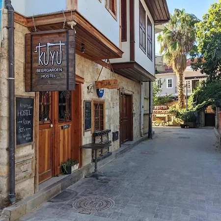 Kuyu Beergarden Vandrarhem Antalya